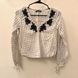 Abercrombie embroidered blouse